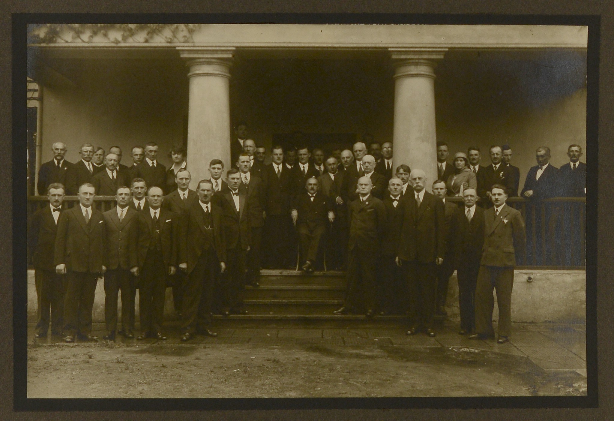 Zdjęcia grupowe pracowników kolei w Częstochowie z 1931 roku