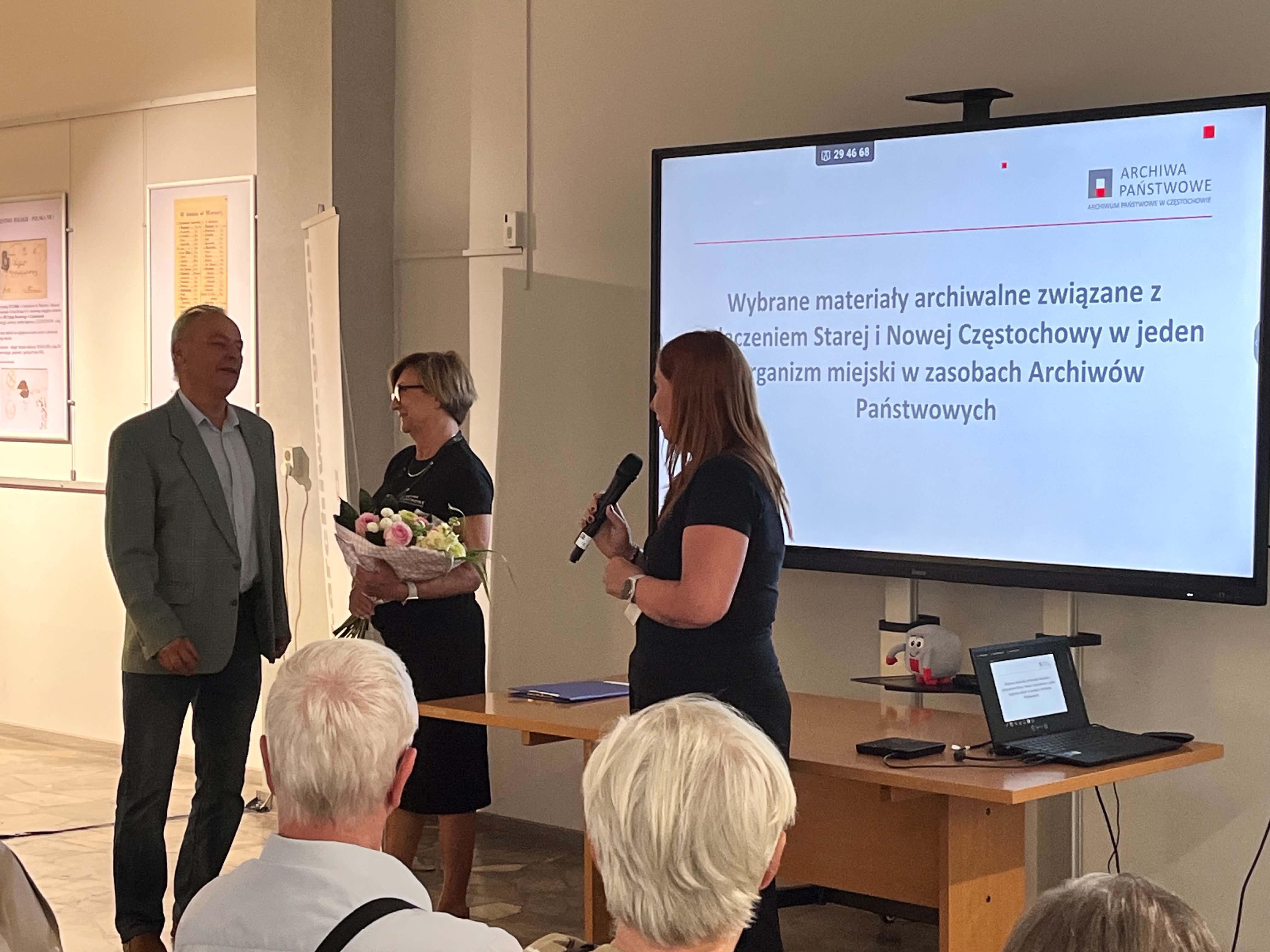 Otwarcie Międzynarodowego Dnia Archiwów przez Dyrektor Archiwum Elżbietę Surmę-Jończyk