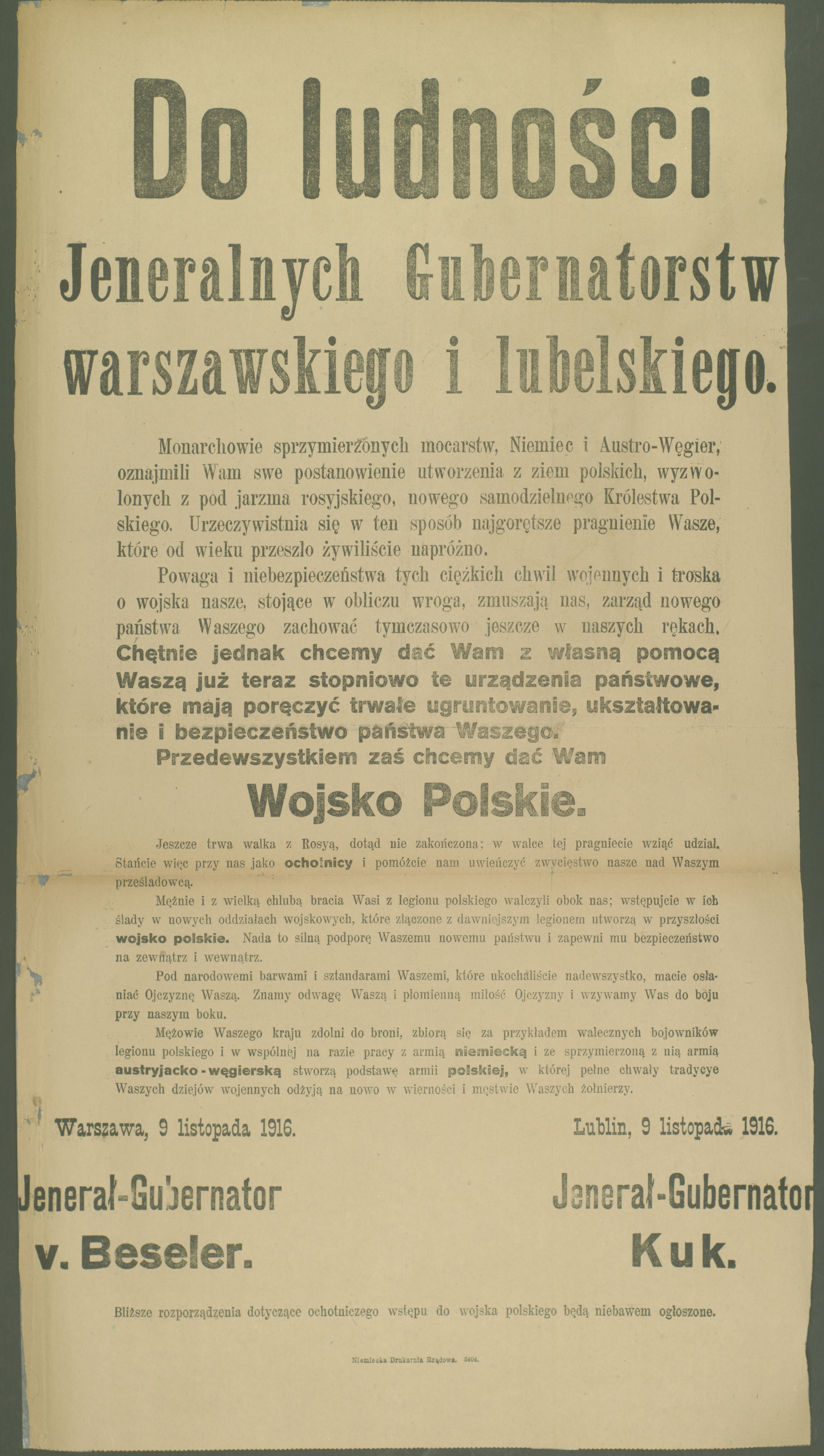 Skan afisza z czarnym nadrukiem na beżowym tle, nierówna prawa krawędź dokumentu