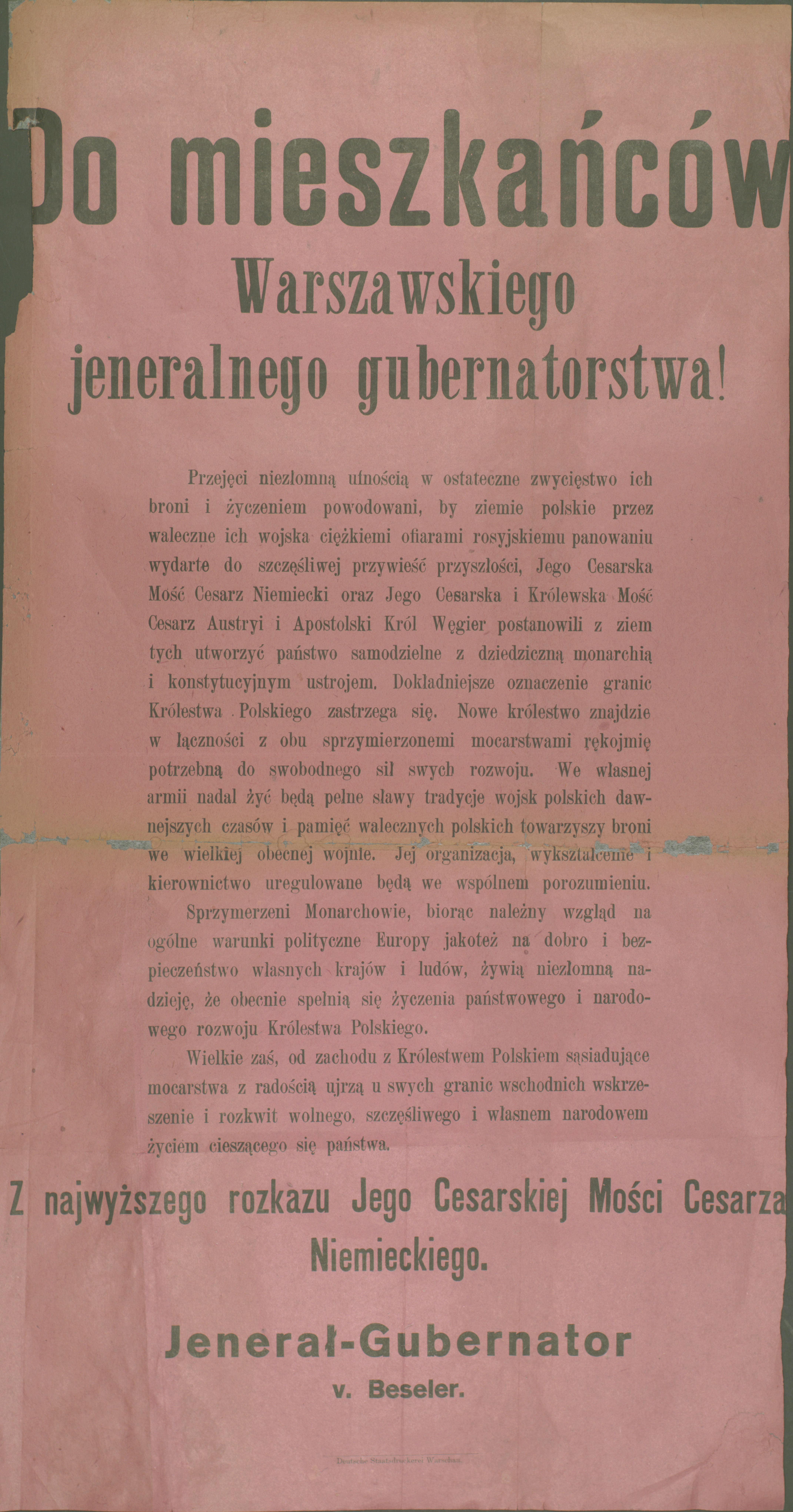 Skan afisza z czarnym nadrukiem na różowym tle, lekko naddarta lewa strona dokumentu